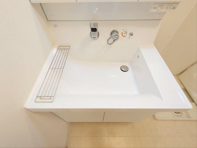 エーデル自由丘Ⅱの独立洗面台