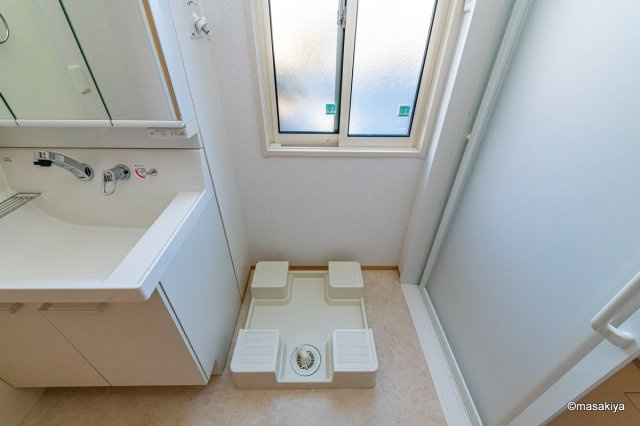 シャンピニオン　ルージュの洗面所|室内洗濯機置き場