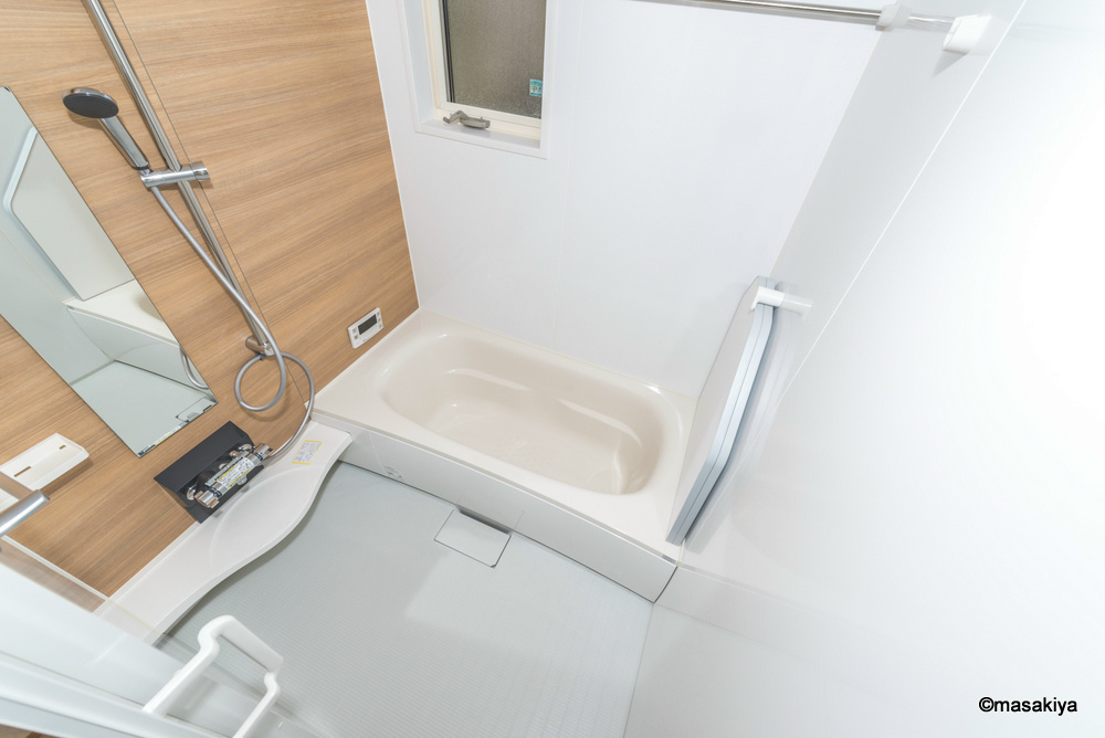 シャンピニオン　ルージュの浴室|お風呂　一坪タイプ　追い焚き・浴室乾燥機付きです。