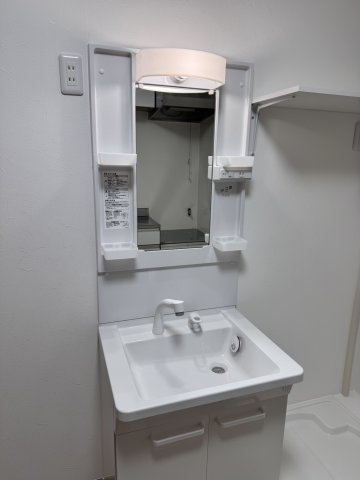 いわきL&Gマンションの独立洗面台
