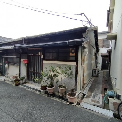 【外観】 | 鶴見区放出東3丁目　建築条件無し土地 | ◎ＪＲ学研都市線/おおさか東線『放出駅』徒歩3分
◎周辺施設充実で生活至便な環境♪
※解体更地渡し