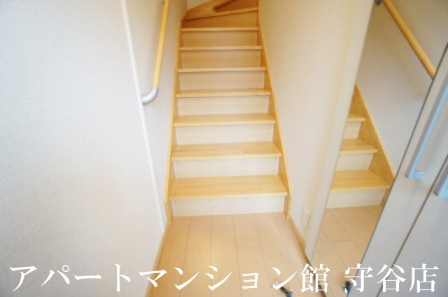 ノーヴァトワーレGの玄関