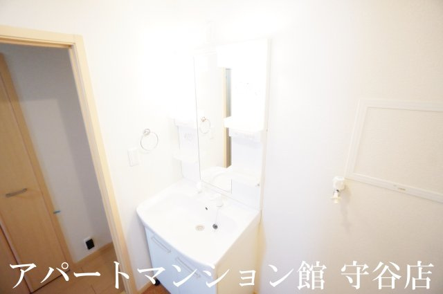 ノーヴァトワーレGの独立洗面台