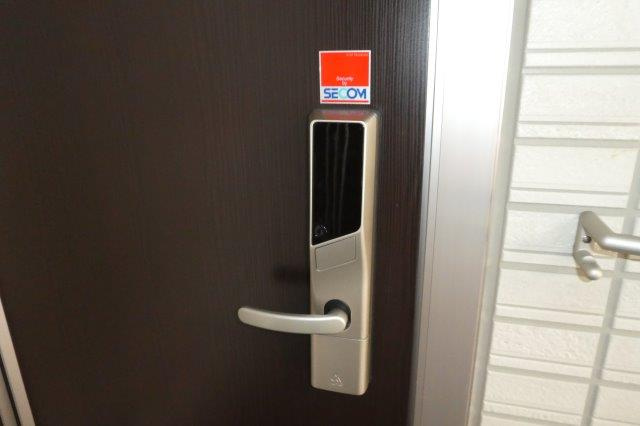 ヴェルデ溝口の玄関|ＩＣカードキー