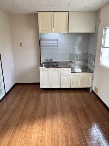 山王ハイツの居間・リビング