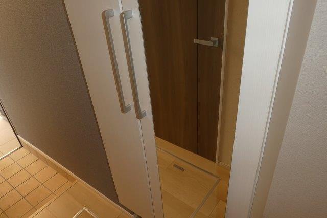 ルナⅤの内装|シューズボックス