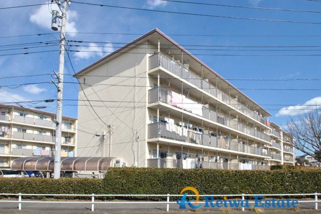 茅ヶ崎グリーンハイツ　4号棟の外観