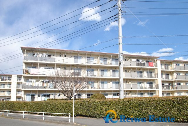 茅ヶ崎グリーンハイツ　4号棟の外観