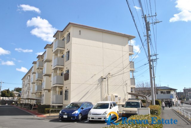 茅ヶ崎グリーンハイツ　4号棟の外観