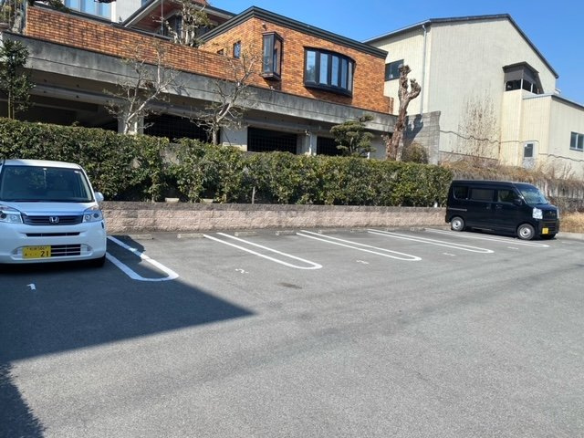 レディースマンションプリンセスの駐車場