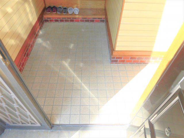 墨俣町K様戸建貸家の玄関