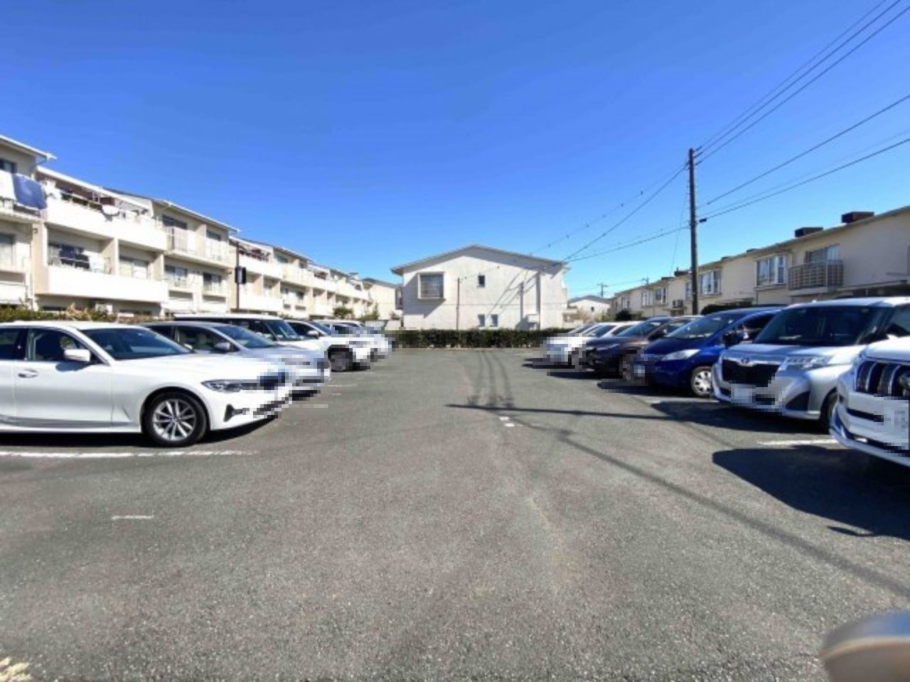 ホームタウン茅ヶ崎 20号棟 の駐車場|敷地内　駐車場