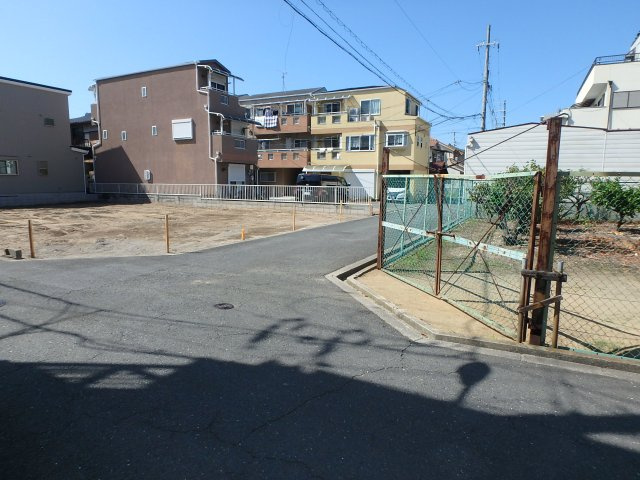 大阪市平野区長吉川辺　貸土地