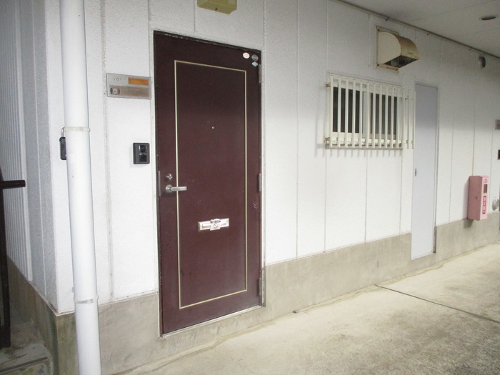 半田ハイツⅡの玄関