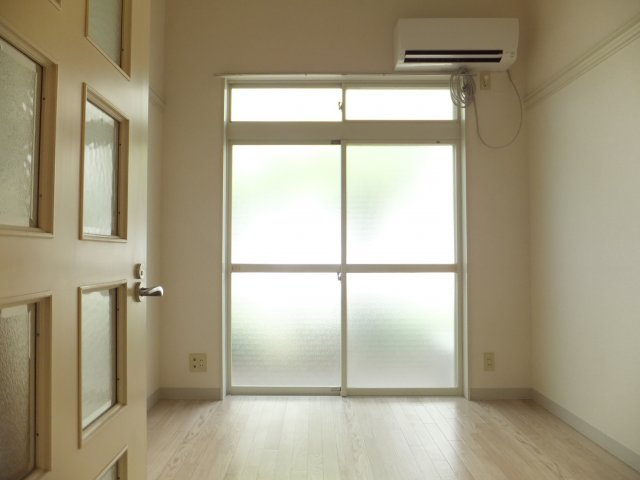 カーサフロール西船の洋室