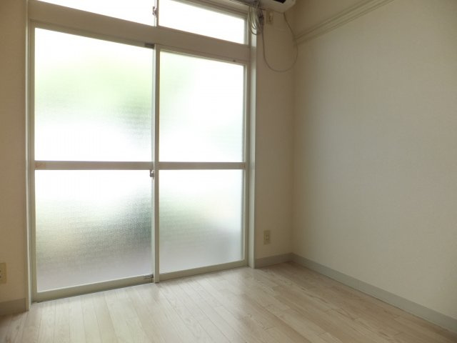 カーサフロール西船の洋室