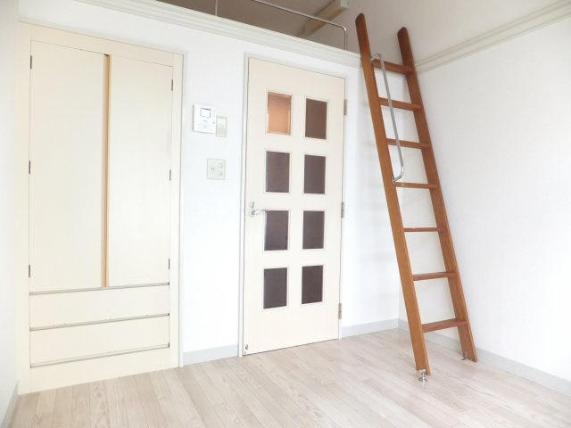 カーサフロール西船の洋室