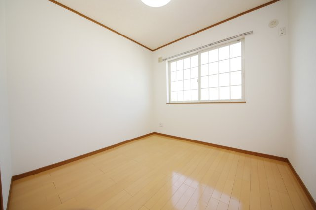 クレールコートの洋室