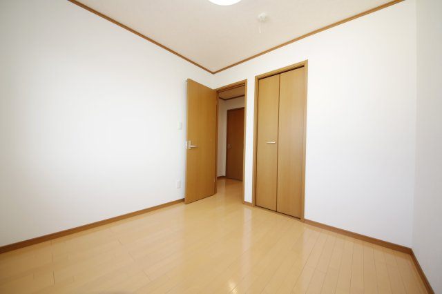 クレールコートの洋室