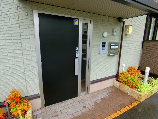 アヴァンセ和泉中央A棟のエントランス