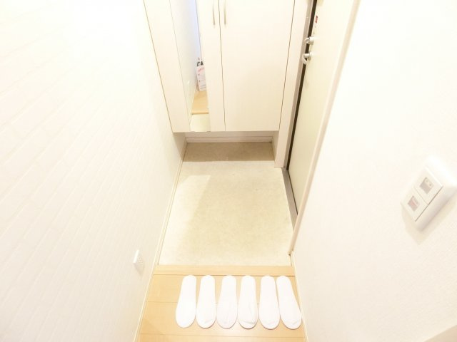 アヴァンセ和泉中央A棟の玄関