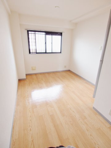 ファミール昭栄の内装