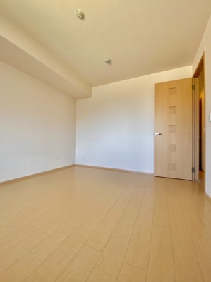 【洋室】 | シャルム・ポンテ重根