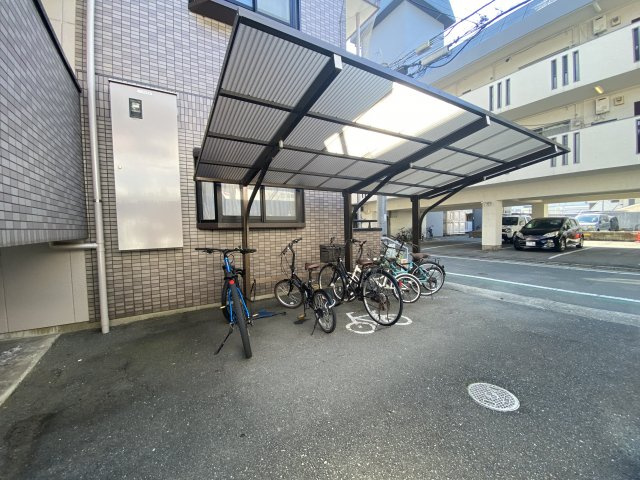 江崎ガーデンビルのその他