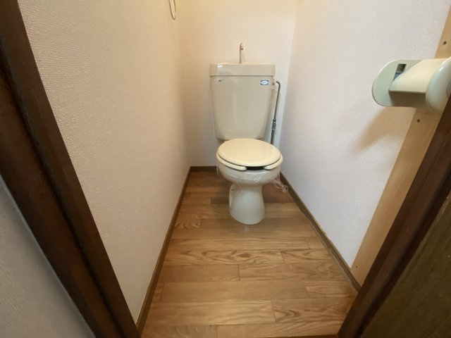 江崎ガーデンビルのトイレ