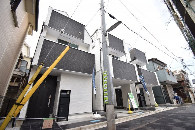 【その他】 | 現地内覧会開催！東中延の新築戸建　２号棟 | 駅徒歩１分が魅力の３LDK+P！LDKは広々19帖、LDKフロアにも手洗いを設置！パントリーもございます。6帖以上の居室がふた部屋、トイレも2ヶ所配備。延床面積102.65㎡！