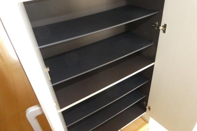 グランデール大島の内装|シューズボックス