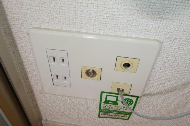 グランデール大島の設備|ＴＶジャック・電話モジュラー
