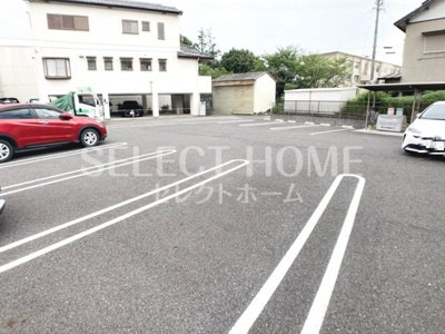 【駐車場】 | プレミアム井田 | 駐車場に車を止められます