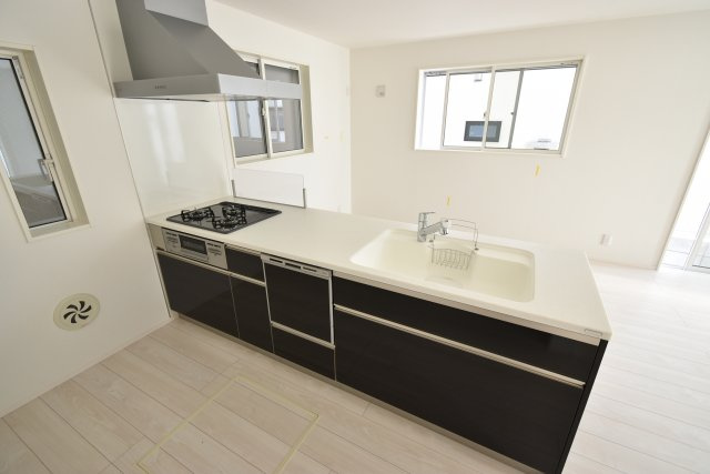 【内観：施工例】 | 中野区本町２丁目 新築戸建 | 施工例(キッチン)