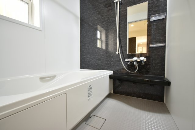 【内観：施工例】 | 中野区本町２丁目 新築戸建 | 施工例(浴室)