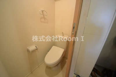【トイレ】 | カーサグラシア・旭化成ヘーベルメゾンHEBEL HAUS | ゆったりとした空間のトイレです