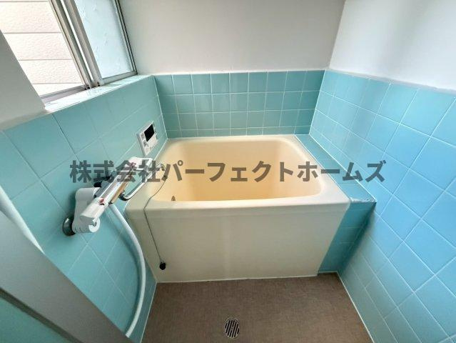 交野市郡津４丁目のアパートの浴室|お風呂で日々の疲れを落としましょう