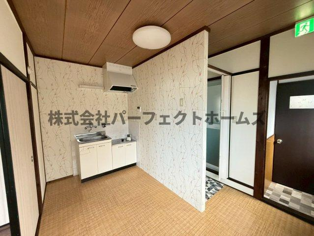 交野市郡津４丁目のアパートの居間・リビング|使いやすいリビングです