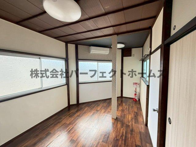 交野市郡津４丁目のアパートの居間・リビング|おしゃれな居間です