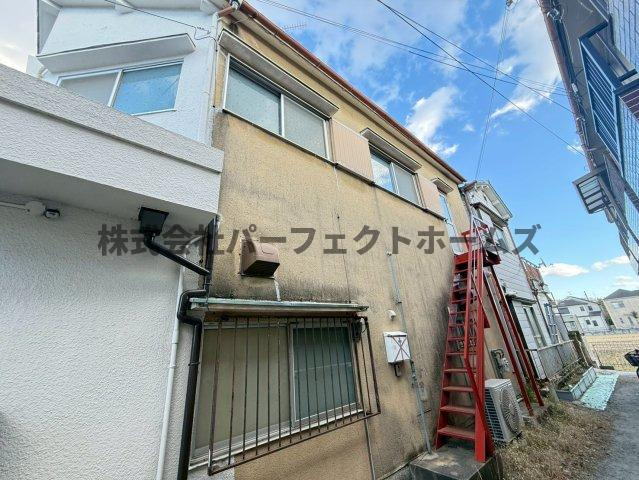 交野市郡津４丁目のアパートのエントランス|建物の内部です