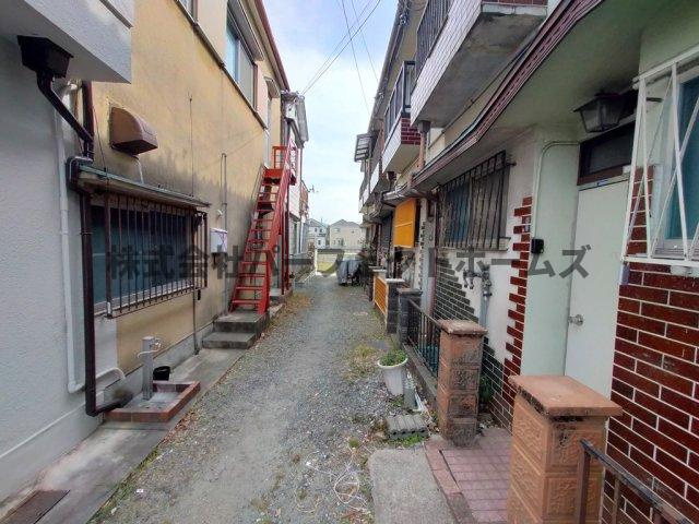 交野市郡津４丁目のアパートの周辺