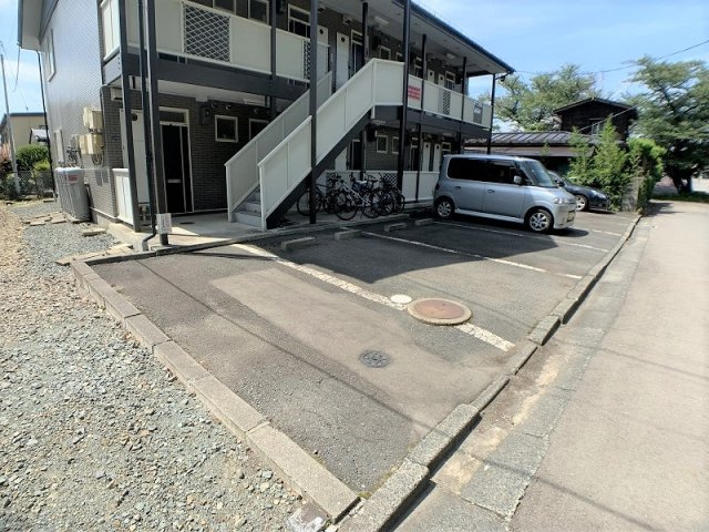 ブエナカーサ上田の駐車場
