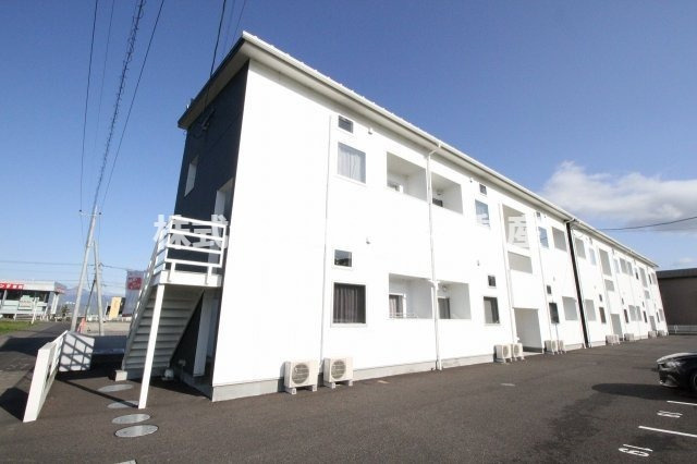 ブランエノワールの外観|きれいな外観です