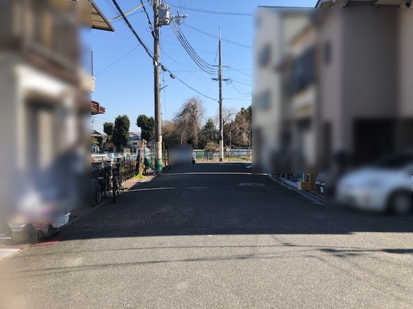 【前面道路含む現地写真】
