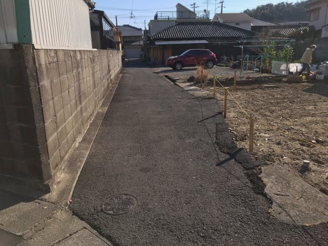 和歌山市和歌浦西1丁目・土地・56709の前面道路含む現地写真