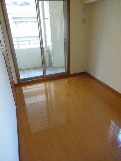 【居間・リビング】 | サンシティ博多 | ゆったり過ごせる居間です