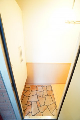 【玄関】 | グランメールⅡ | ※同物件・反転タイプの写真です。