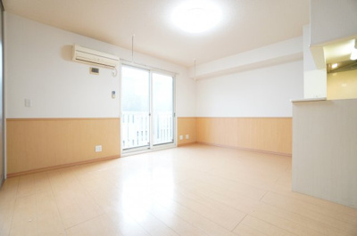 【居間・リビング】 | グランメールⅡ | ※同物件・反転タイプの写真です。