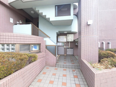 【エントランス】 | プチシャンプル磯子 | エントランス部分です。