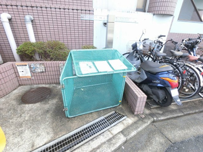 【その他共用部分】 | プチシャンプル磯子 | ゴミ置場です。
